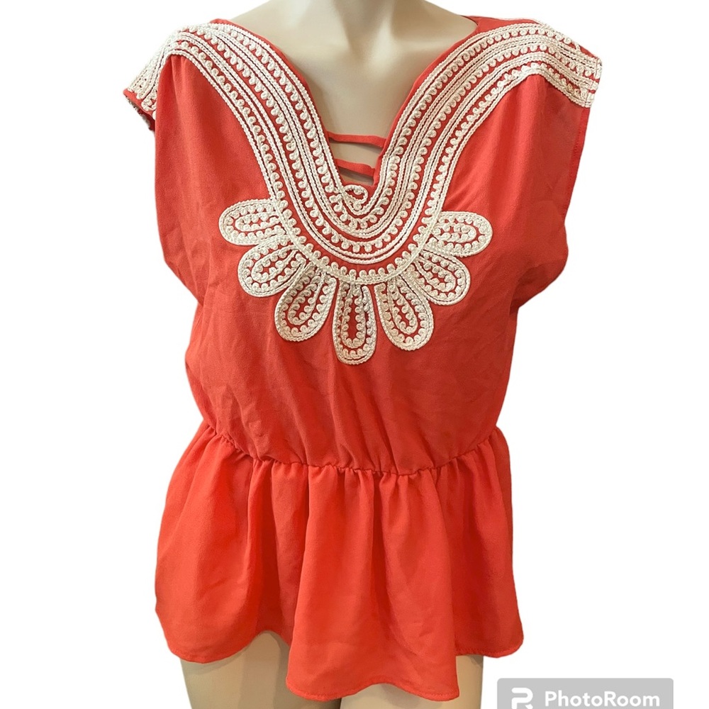 Flirty Nordstrom Embroidered Vibrant Kimono Style Blouse